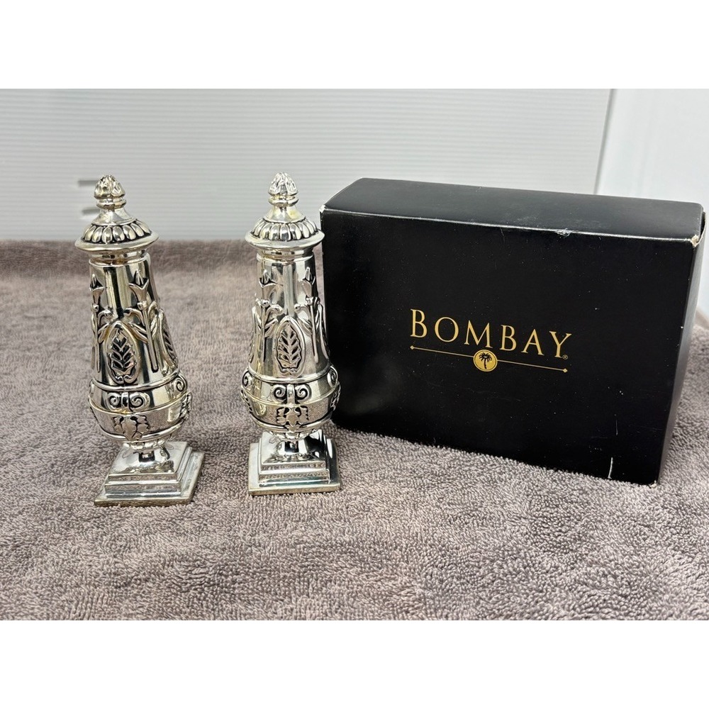 The Bombay Company Silver Plated Salt and Pepper‎ Shakers